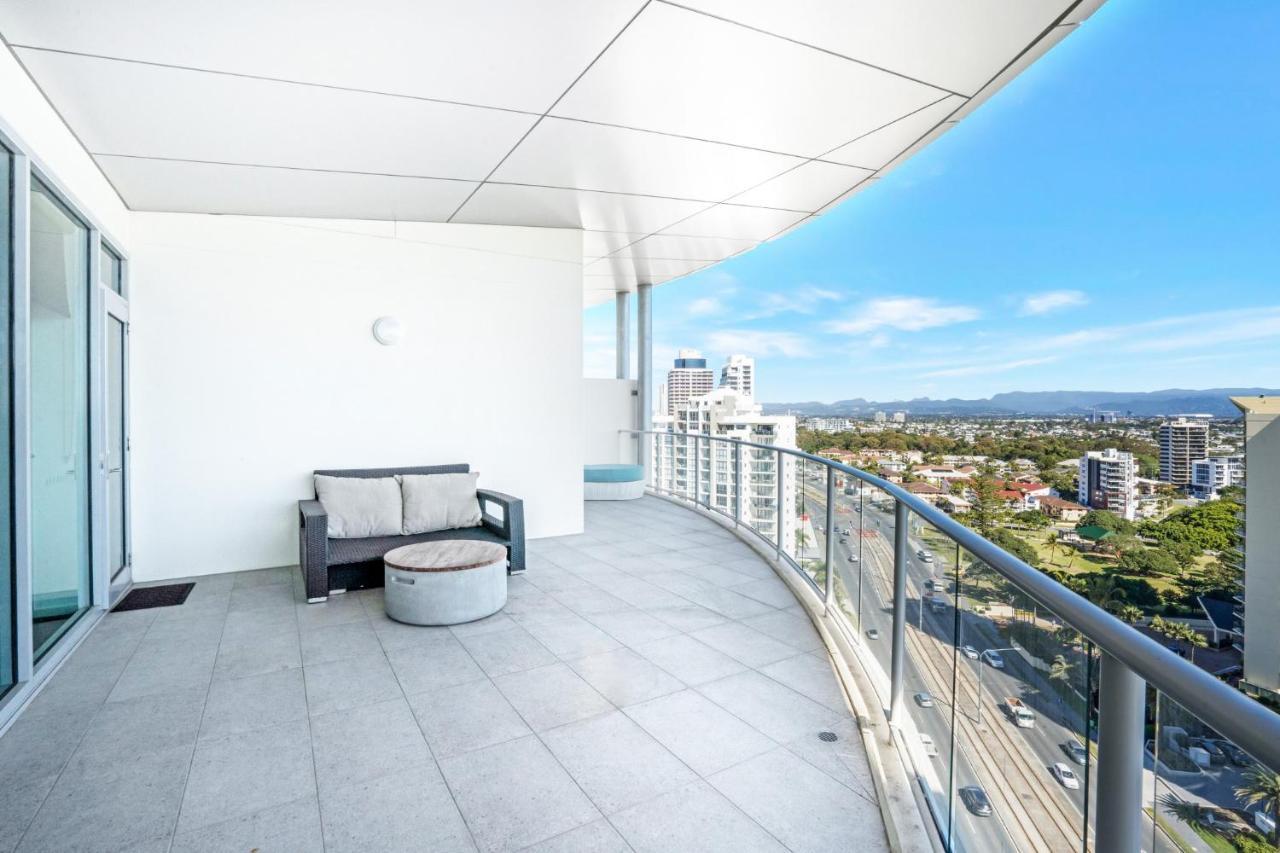 Apartment Wings Resort, And 2 Story Penthouses - We Accommodate *