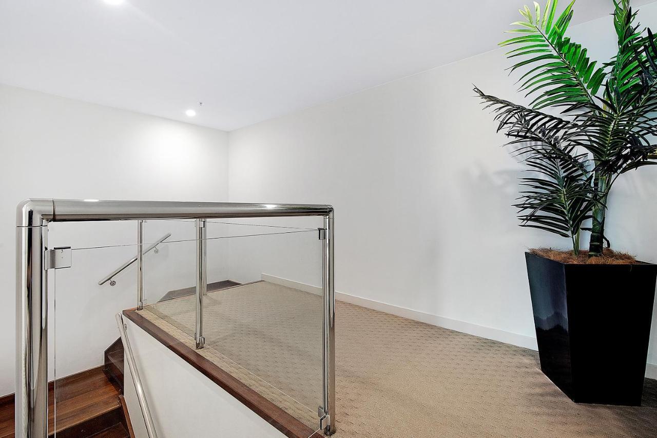 Wings Resort, And 2 Story Penthouses - We Accommodate Apartment *